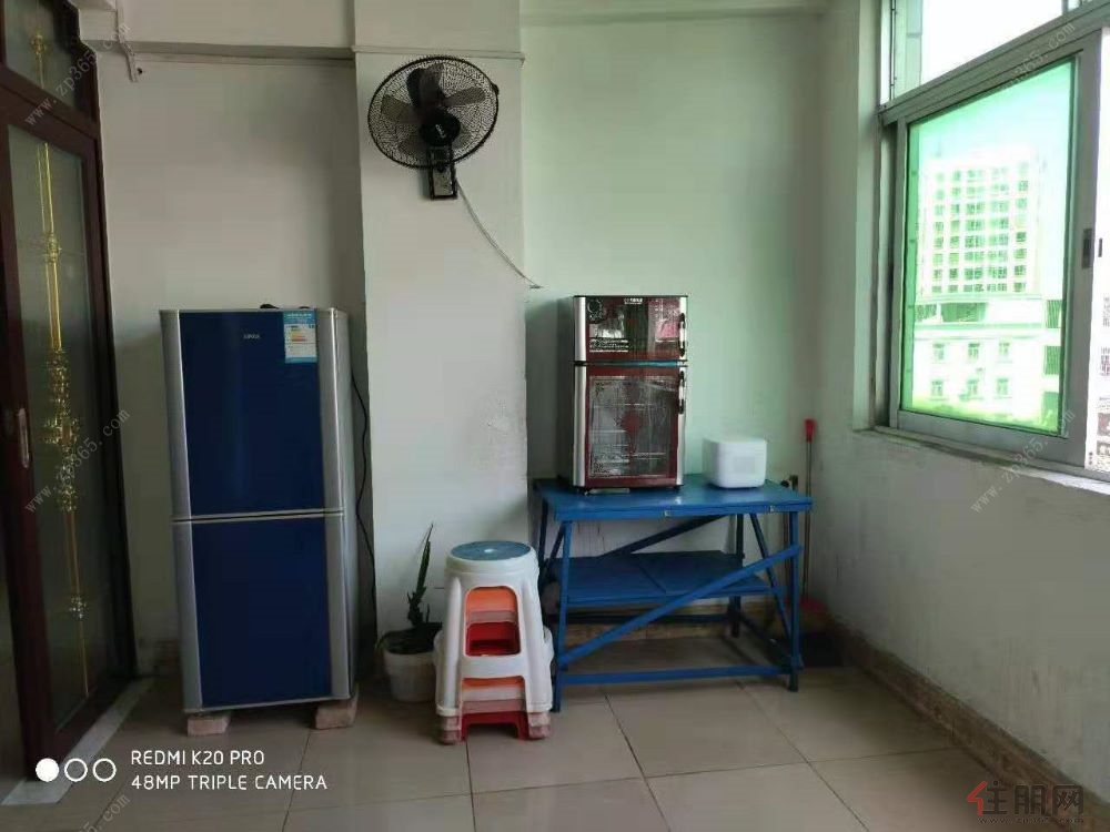 新大润发商圈，银海区实验小学学区房大三房出租