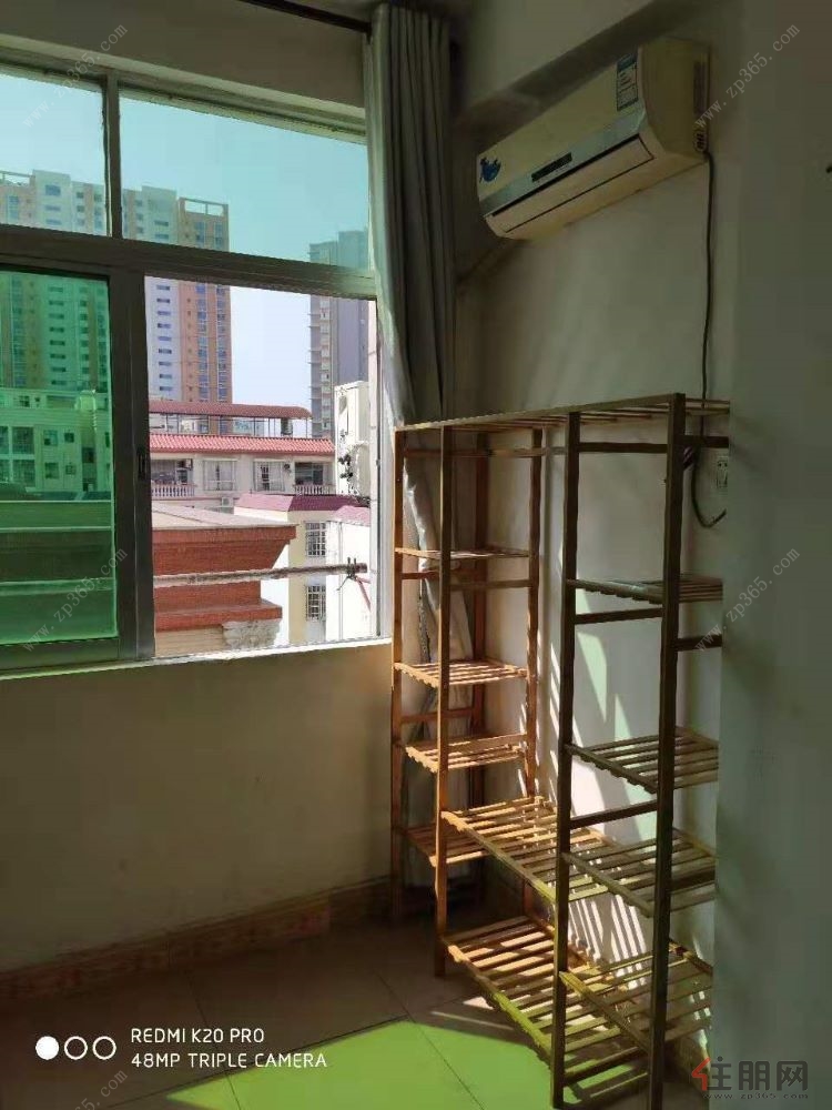 新大润发商圈，银海区实验小学学区房大三房出租