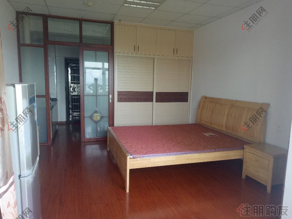 市中心,生活方便,靠近东湖