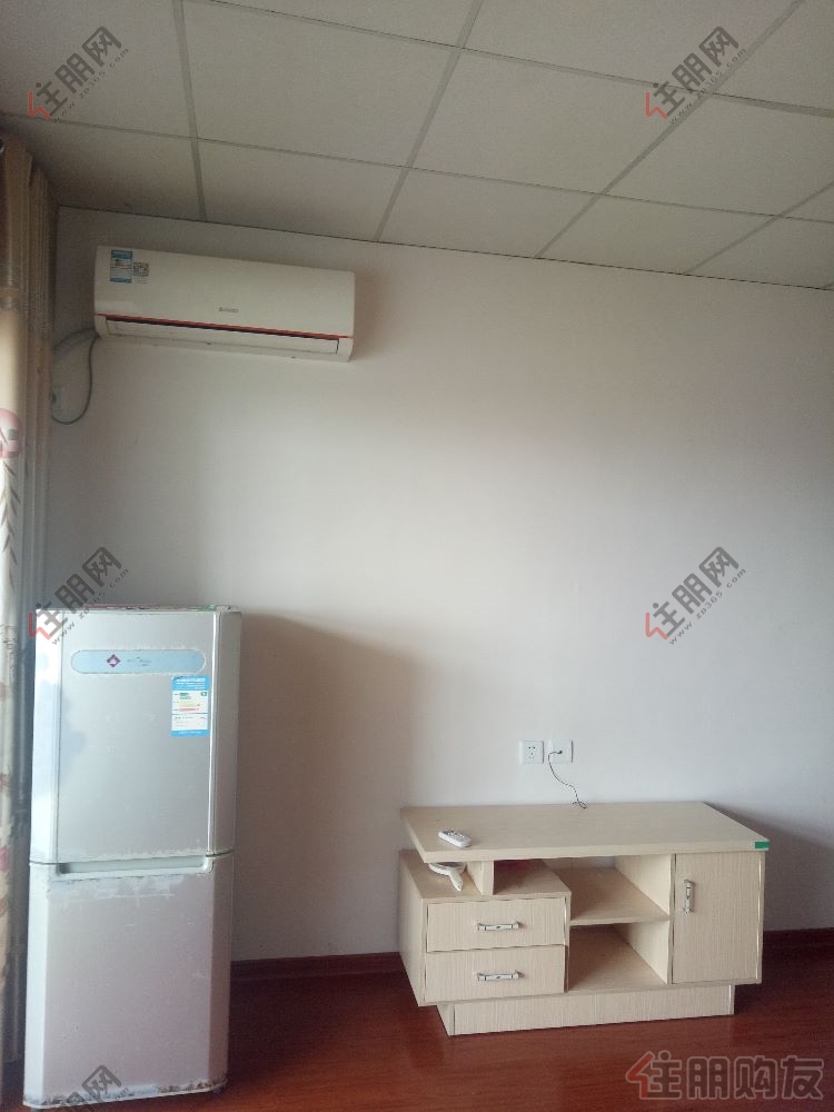 市中心,生活方便,靠近东湖