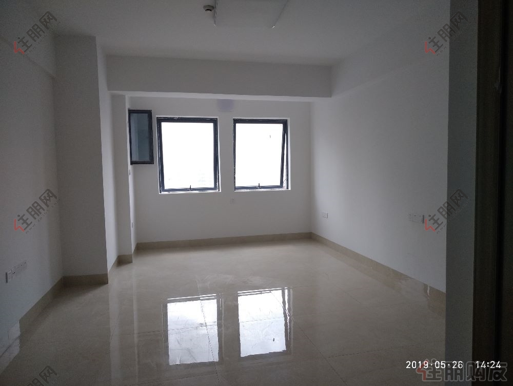 超低价出租南宁江南万达广场写字楼(另有车位)